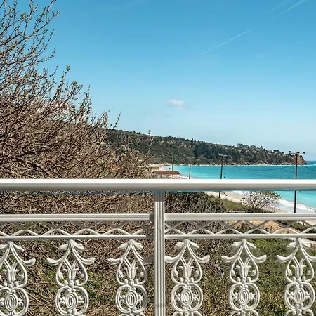 Angela Partial Sea View 6 *