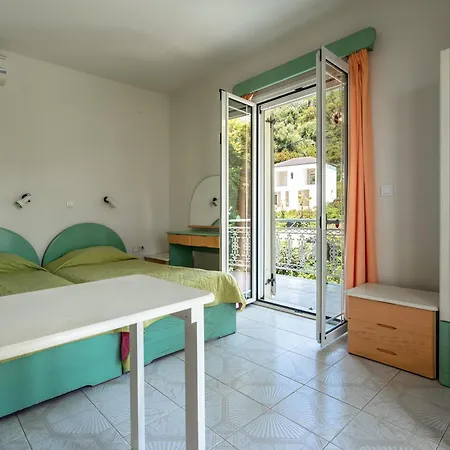 Angela Partial Sea View 6 * Lourdata (Kefalonia)